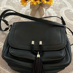 Elegant Black Leather Shoulder Bag